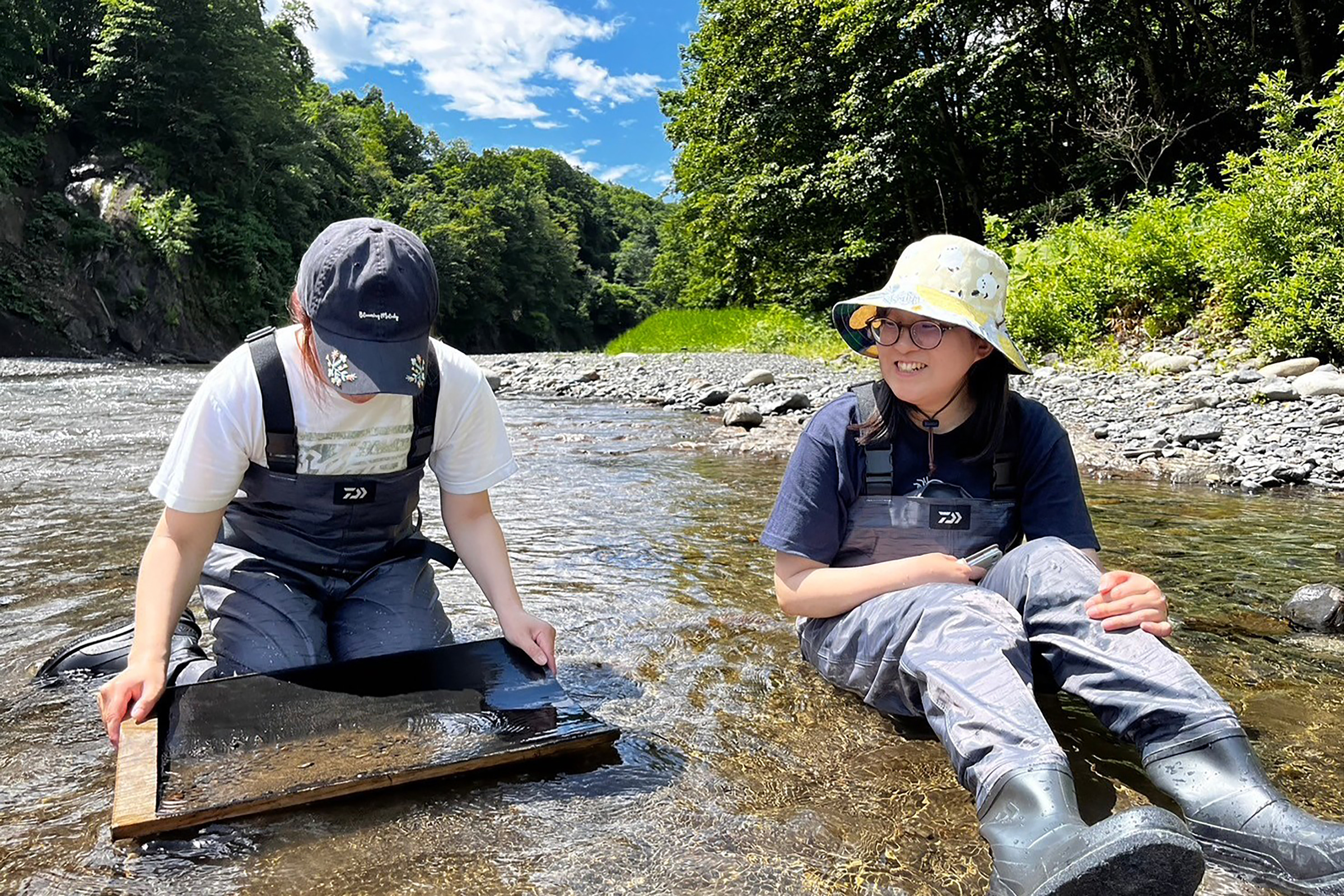 「十勝ゴールドラッシュ」きらめく砂金と、歴史を語る焚火:砂金掘り&トーチカで五感イマーシブの旅