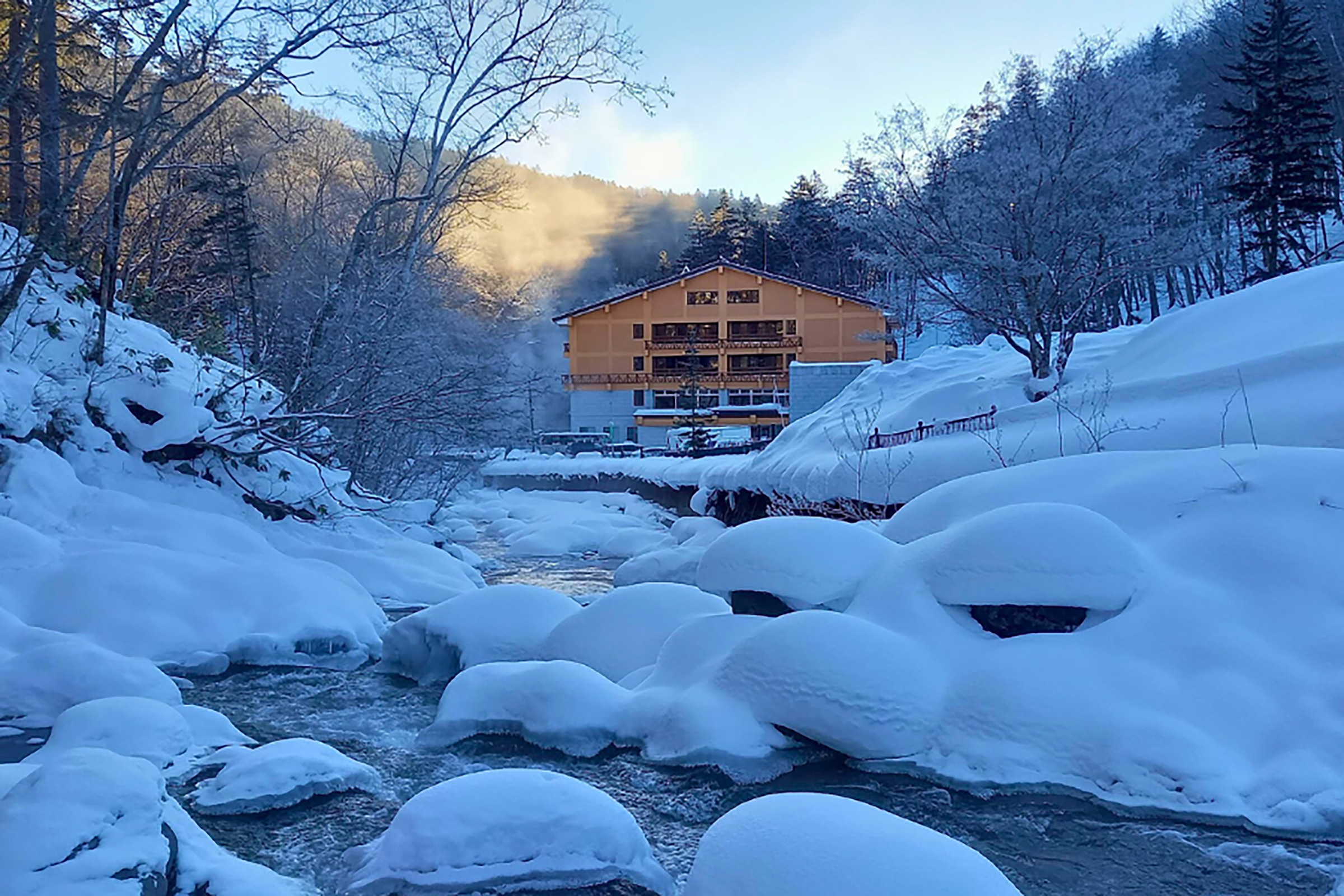 北の静寂を歩く　〜トムラウシ・スノーシューツアー〜